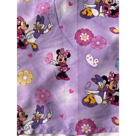 Disney Minnie & Daisy Purple Crib Sheet With Floral & Heart Pattern - Picture 4 of 12